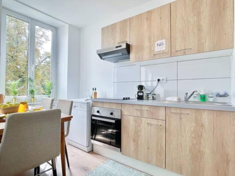 1 Appartement 3P Ideal Famille Travail Renove Lumineux Parking Gratuit Mulhouse Bagian luar foto